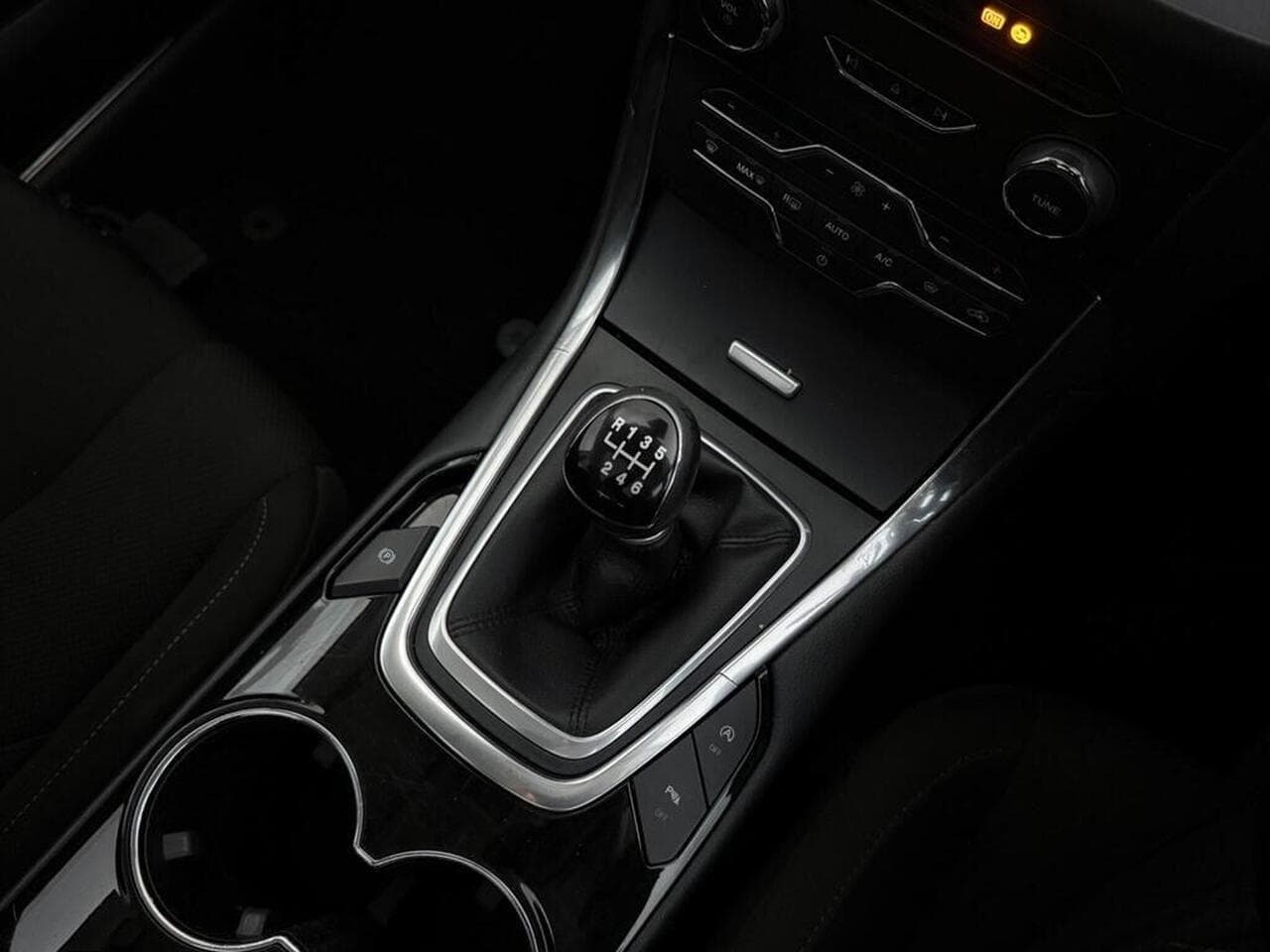 Ford S-Max thumbnail Interior Front