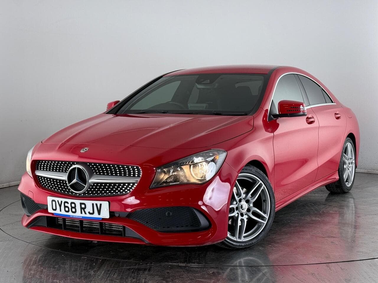 Mercedes-Benz CLA thumbnail Front Left