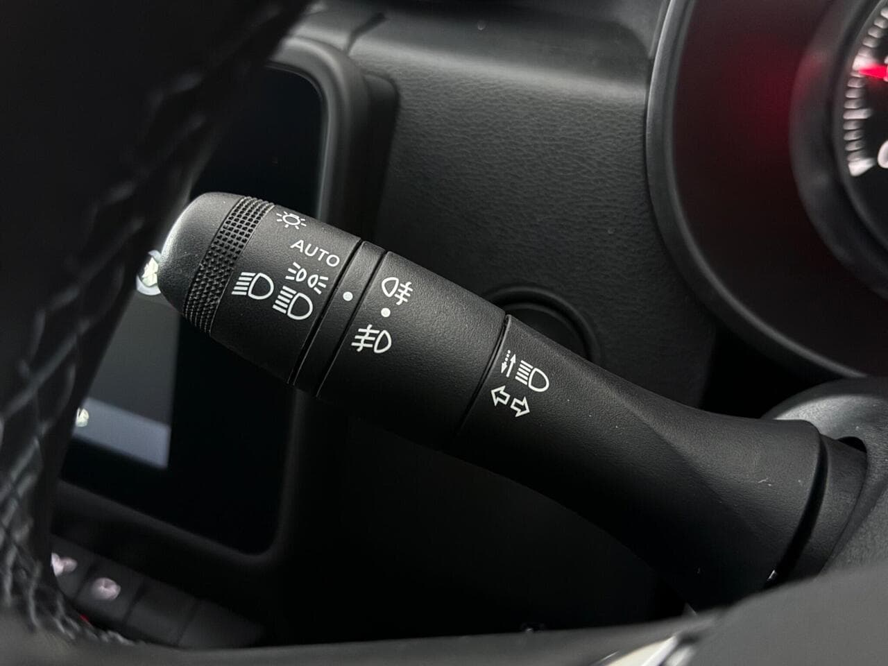 Dacia Duster thumbnail Misc Controls