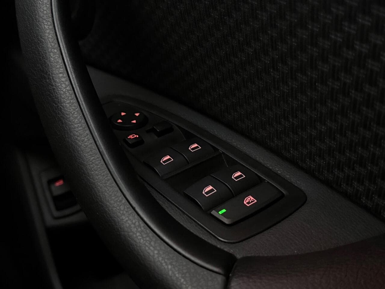BMW X1 thumbnail Misc Controls