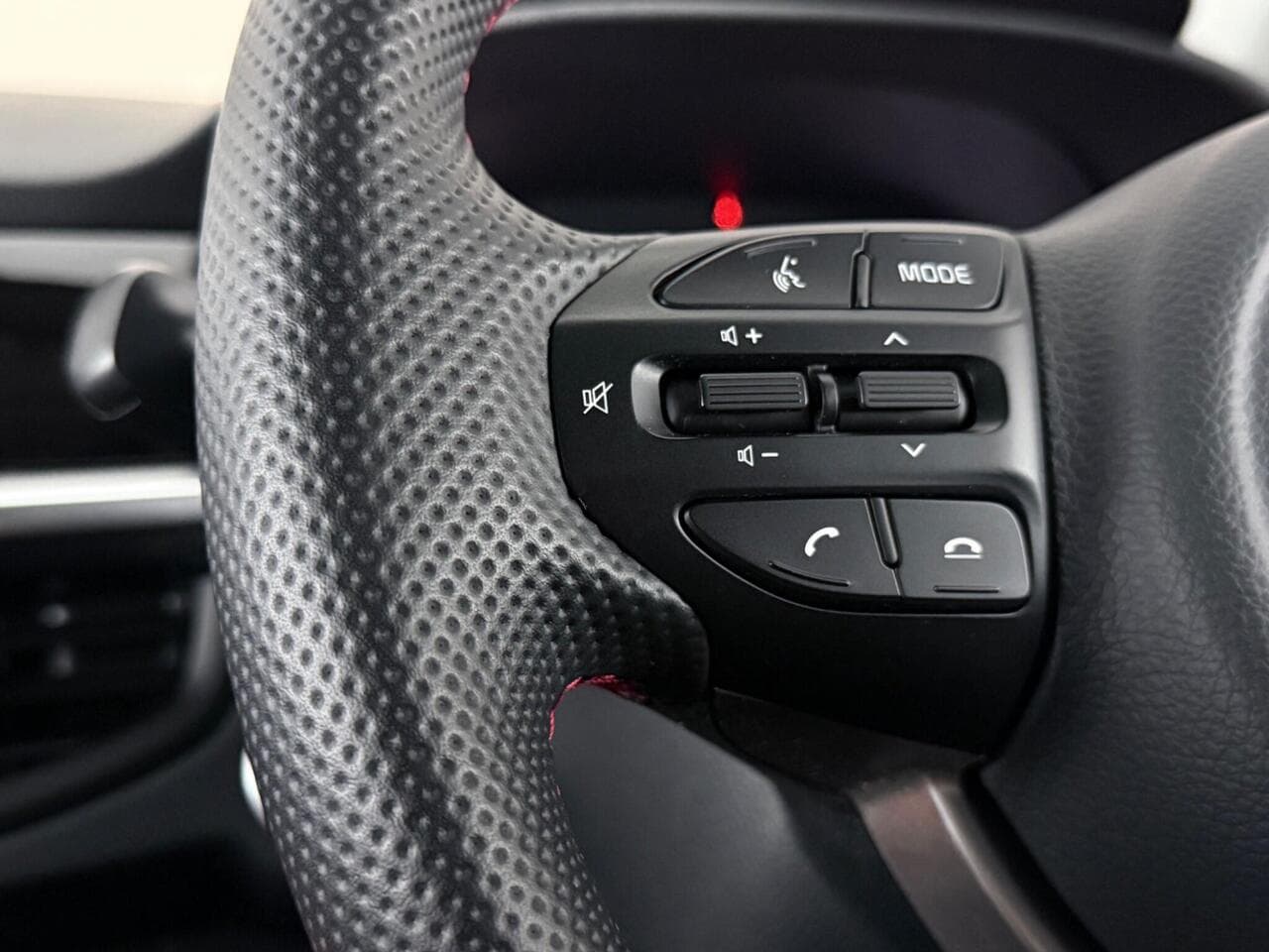 Kia Picanto thumbnail Misc Controls
