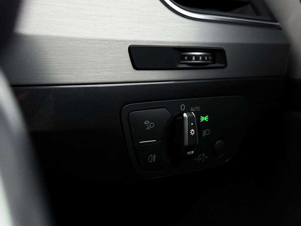 Audi Q7 thumbnail Misc Controls