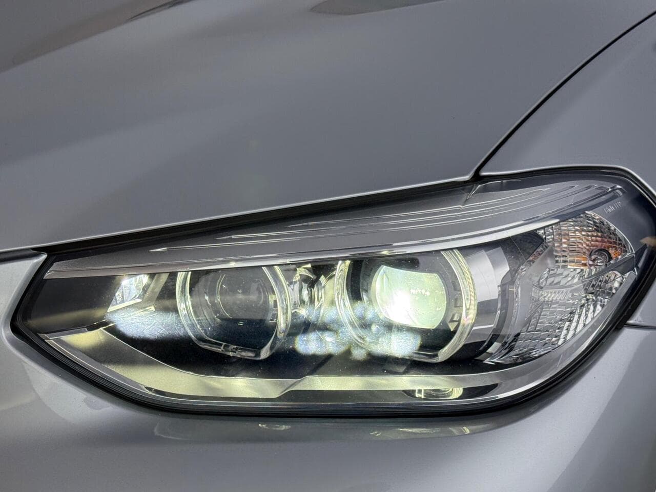 BMW X3 thumbnail Lights Front