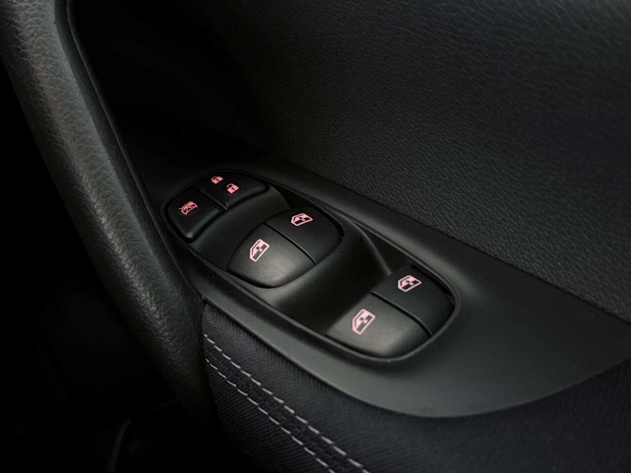 Nissan Qashqai thumbnail Misc Controls