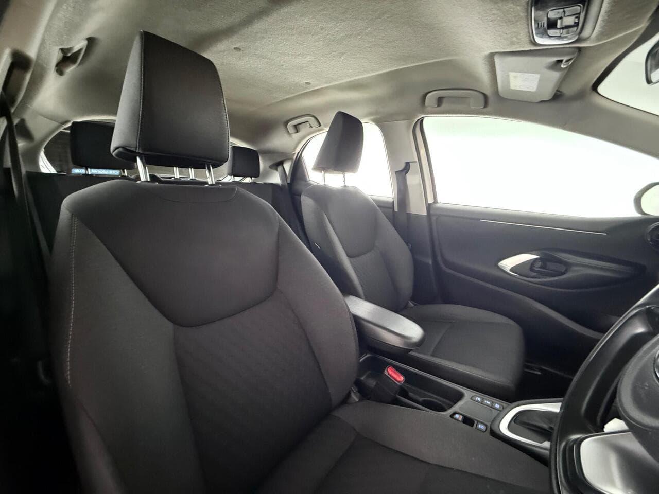 Toyota Yaris thumbnail Seat Driver