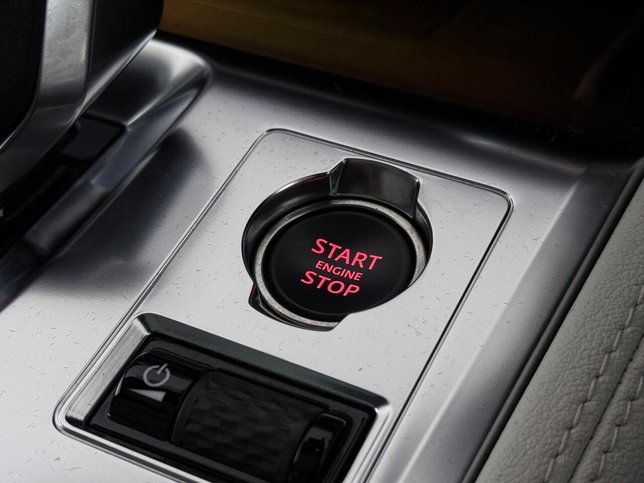 Jaguar F-PACE thumbnail Misc Controls