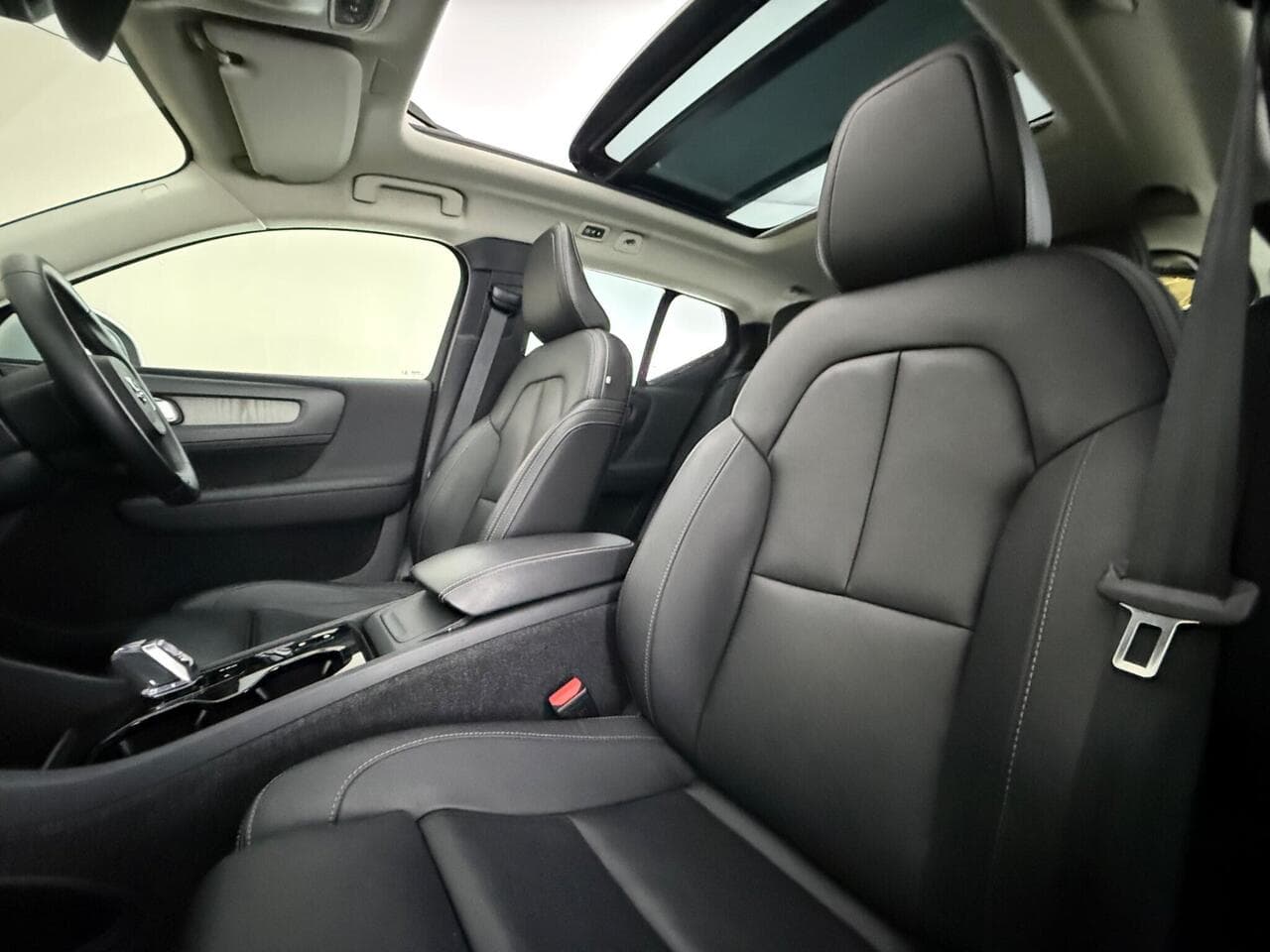 Volvo XC40 thumbnail Seat Front Passenger