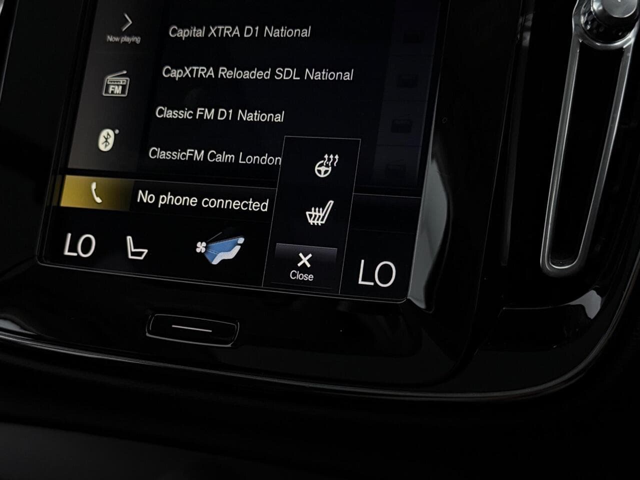 Volvo XC40 thumbnail Infotainment System