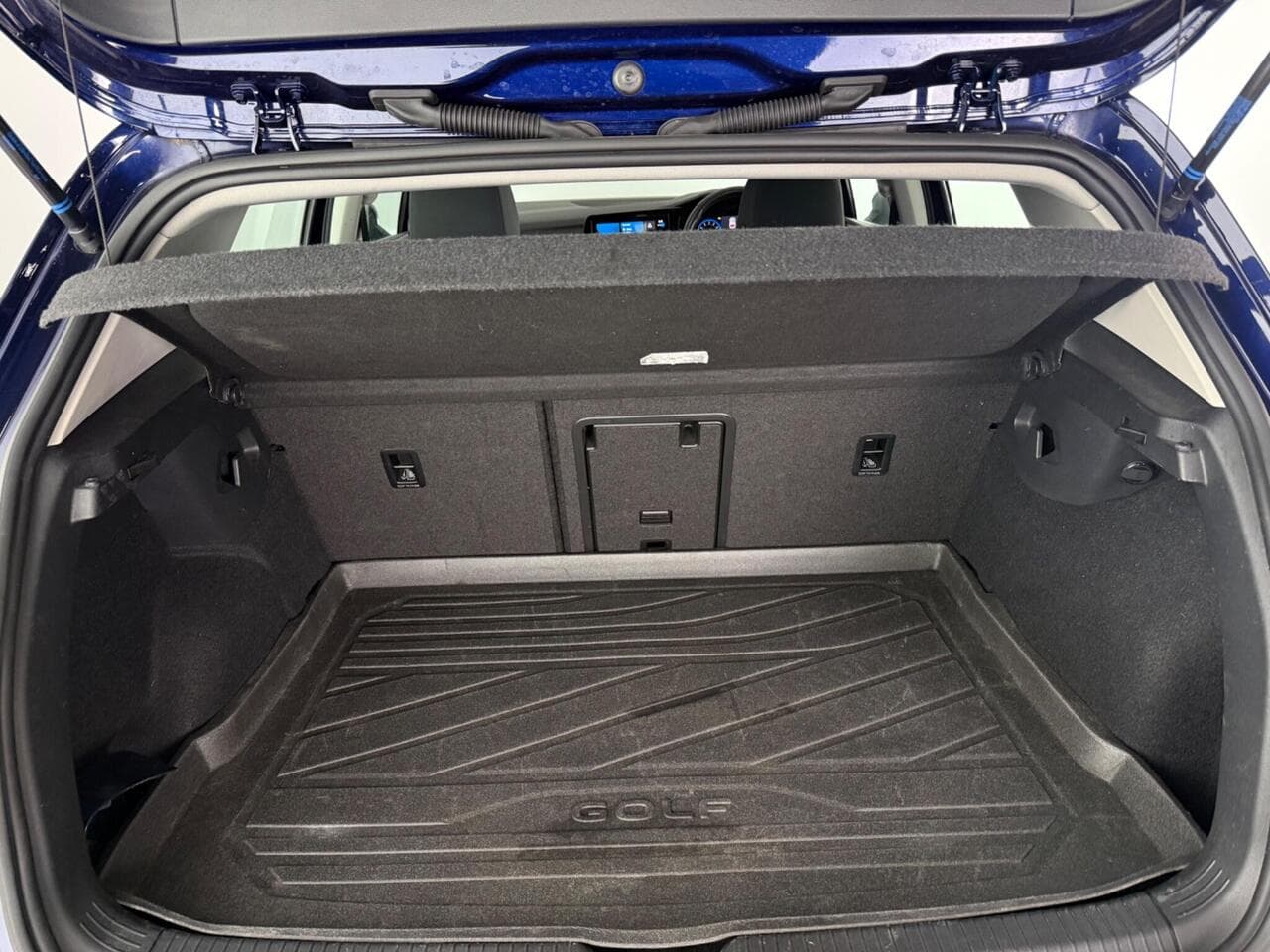 Volkswagen Golf thumbnail Boot