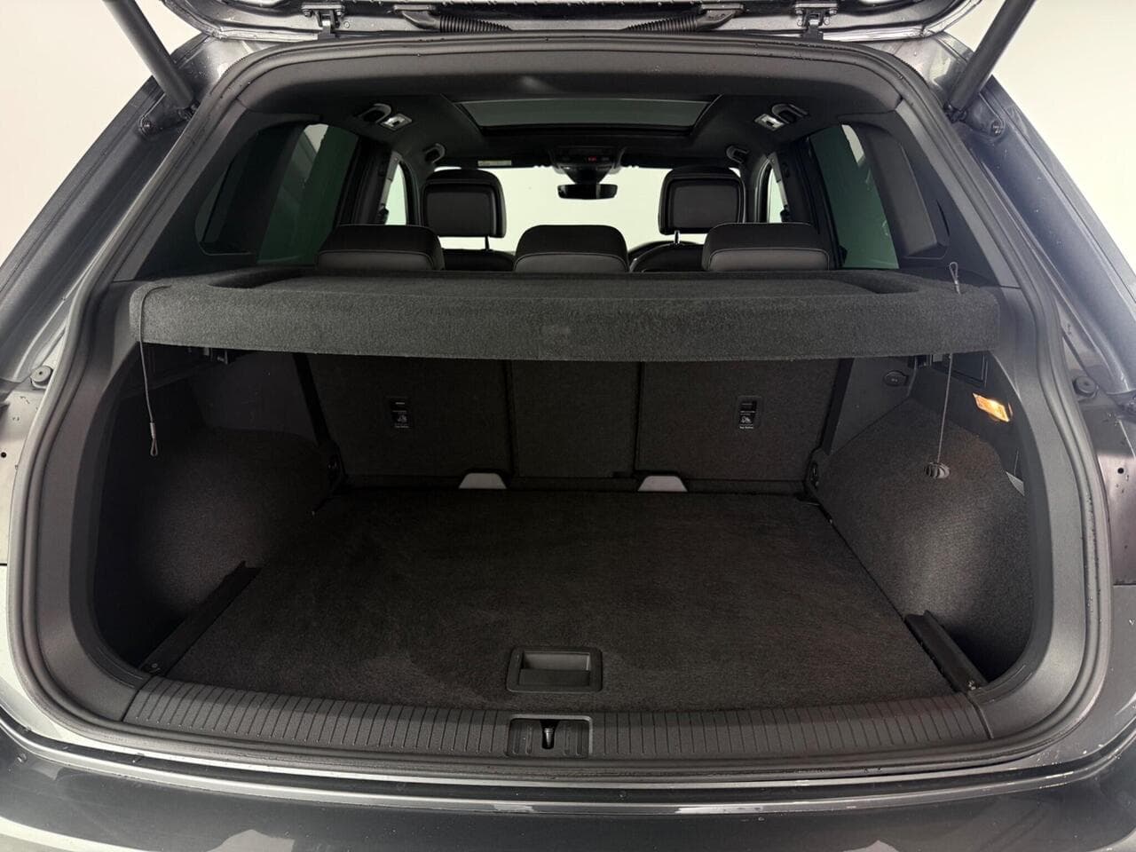 Volkswagen Tiguan thumbnail Boot