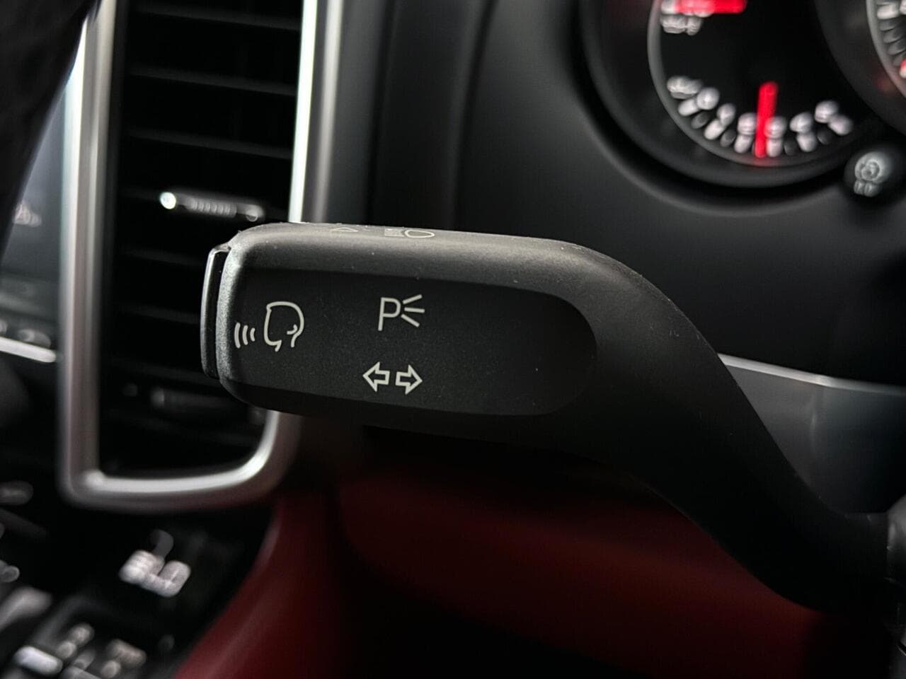 Porsche Cayenne thumbnail Misc Controls