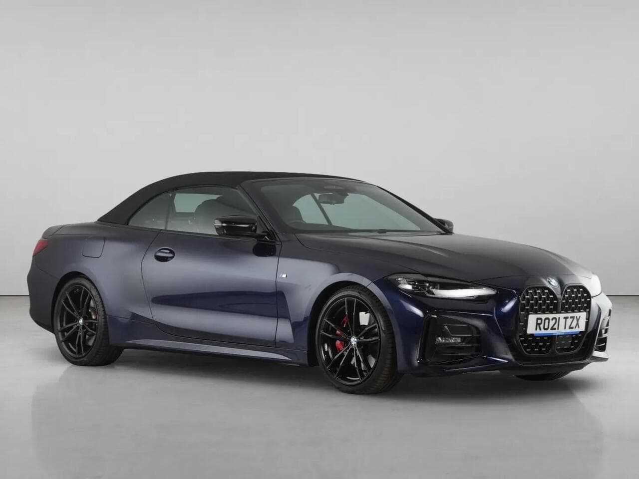 BMW 4 Series thumbnail Front Right