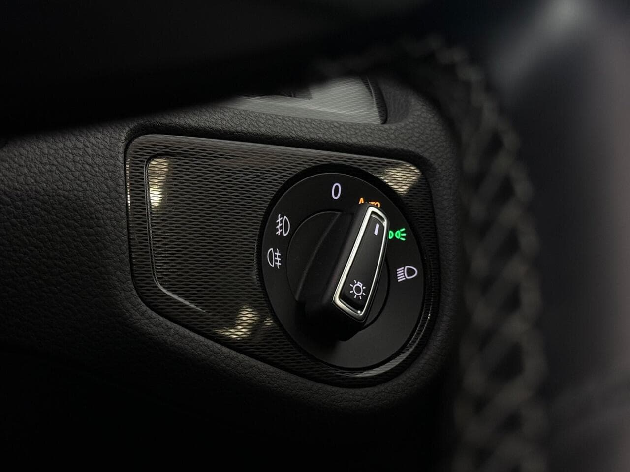 Volkswagen Golf thumbnail Misc Controls