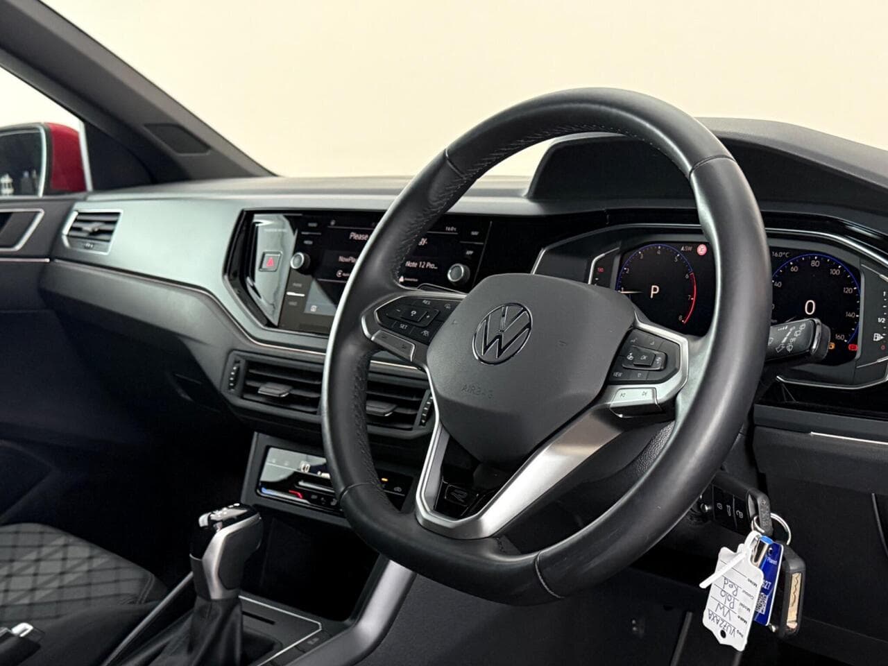 Volkswagen Polo thumbnail Interior Front