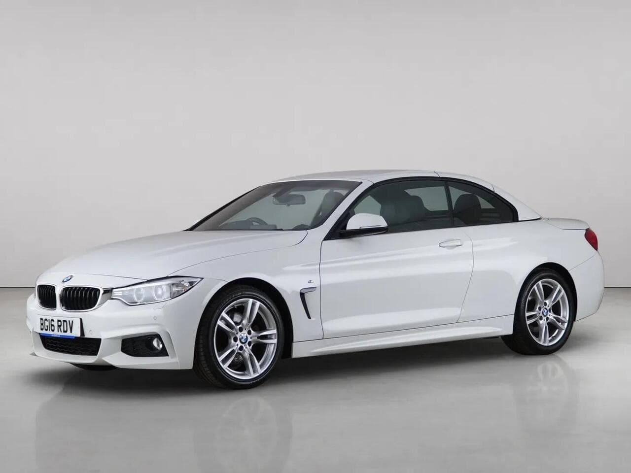 BMW 4 Series thumbnail Front Left