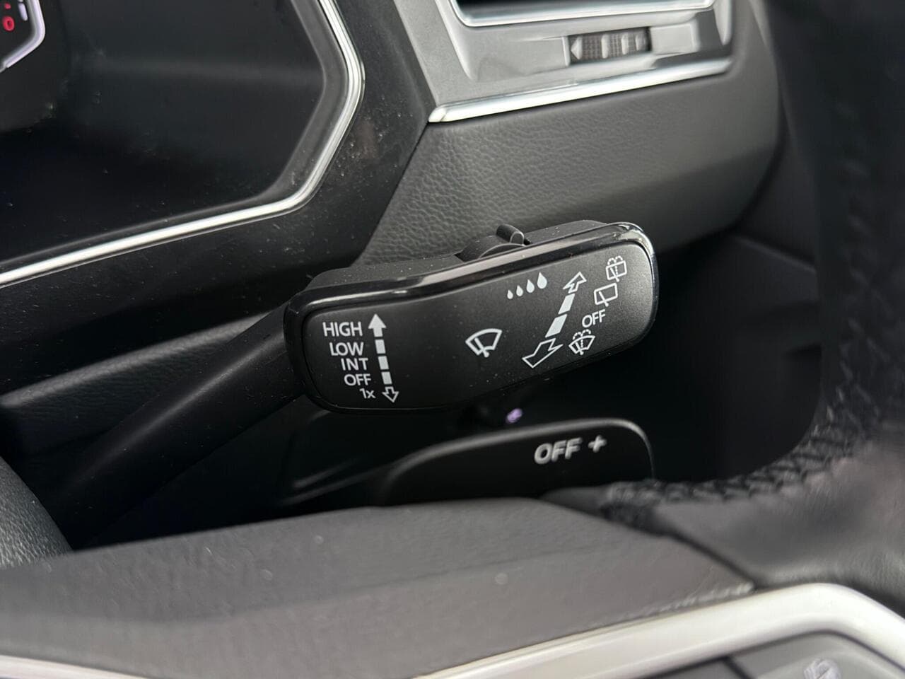 Volkswagen Tiguan thumbnail Misc Controls
