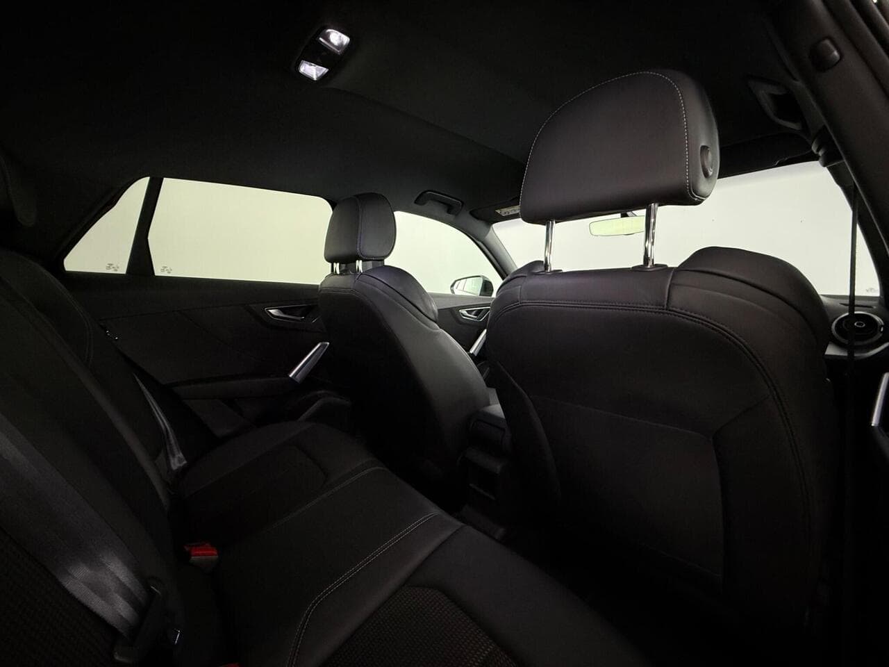 Audi Q2 thumbnail Seats Rear
