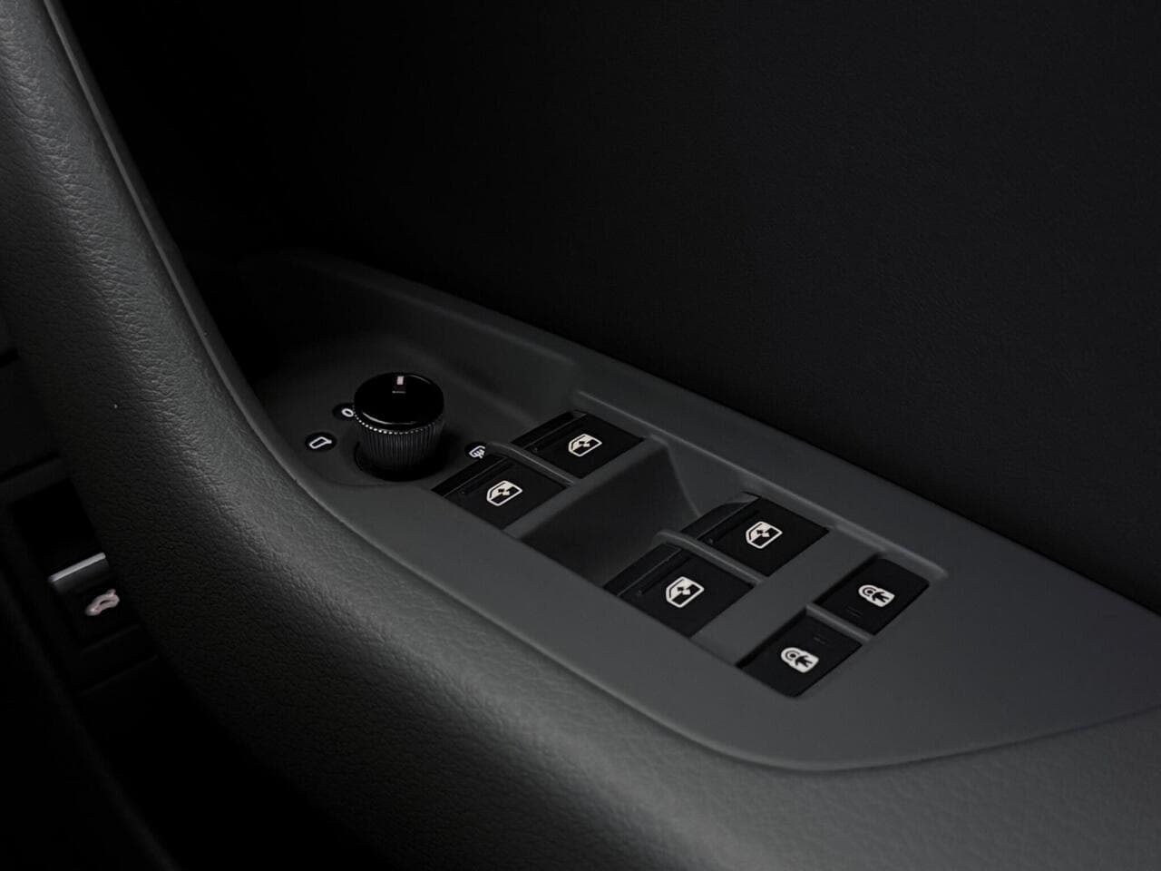 Audi A6 Saloon thumbnail Misc Controls