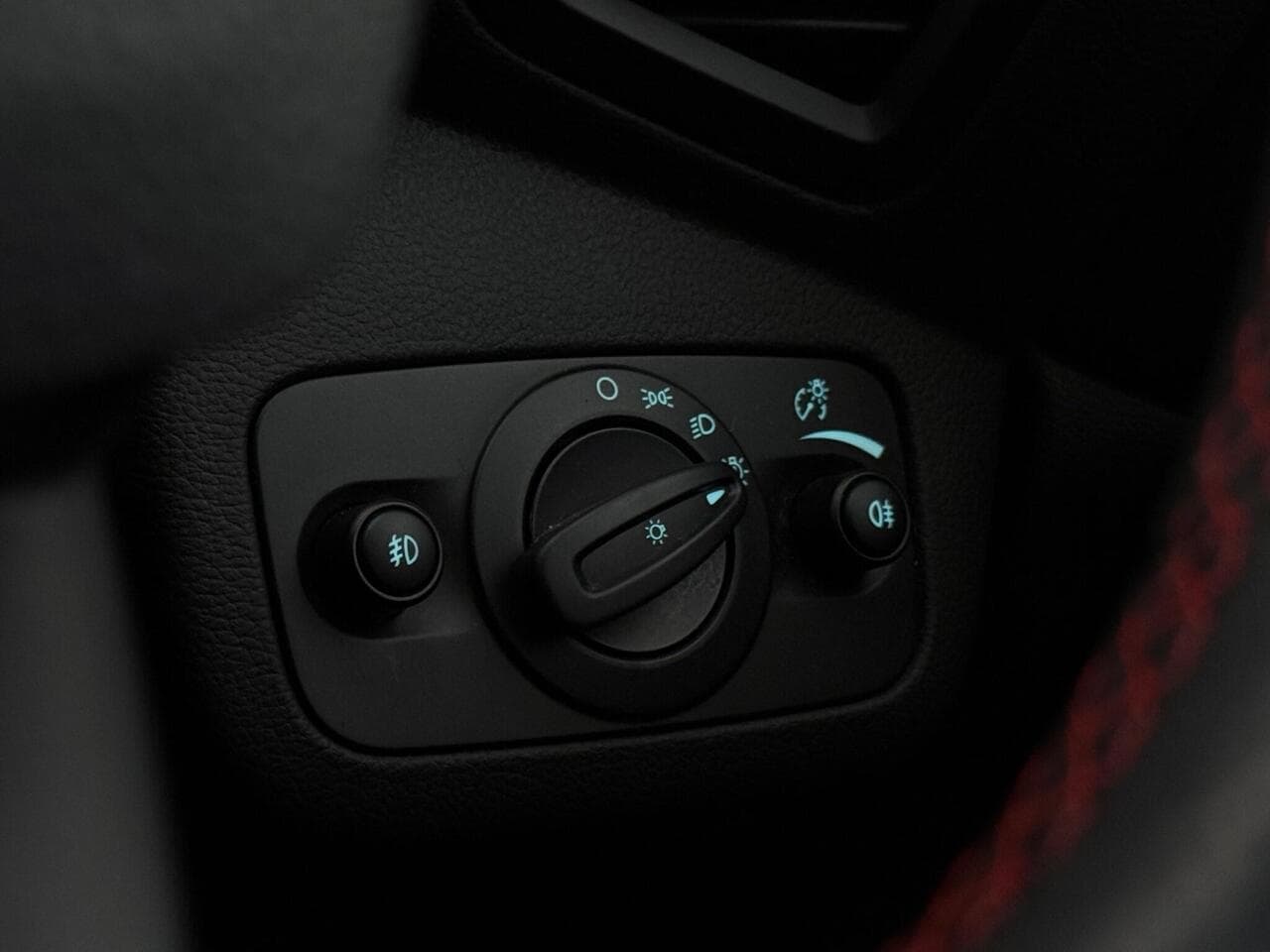 Ford Kuga thumbnail Misc Controls