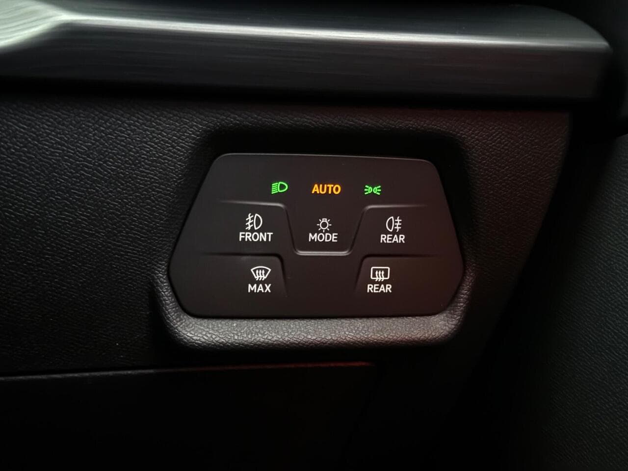 CUPRA Formentor thumbnail Misc Controls