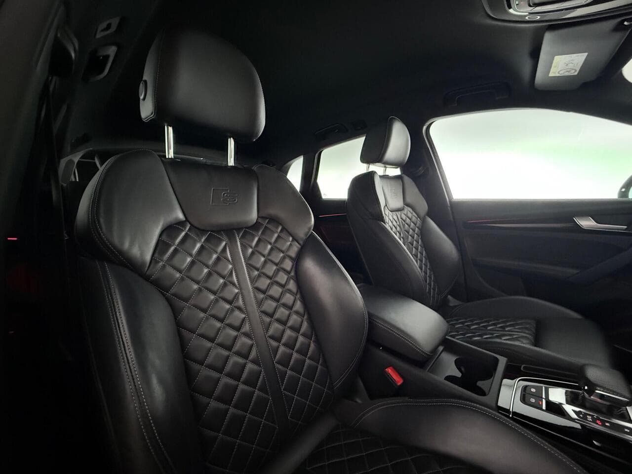 Audi Q5 thumbnail Seat Driver