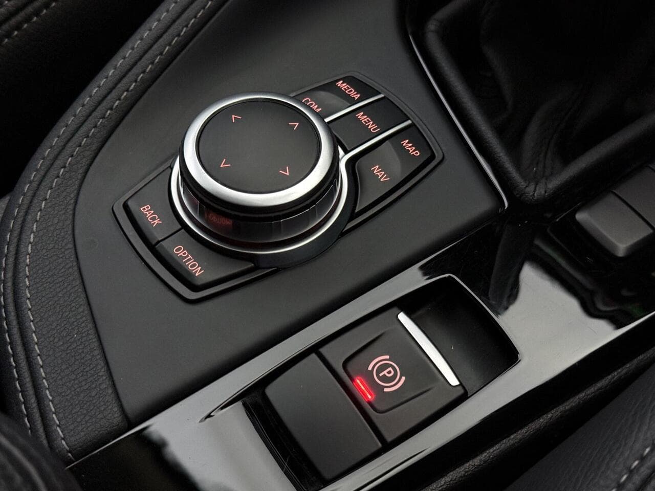 BMW X1 thumbnail Misc Controls