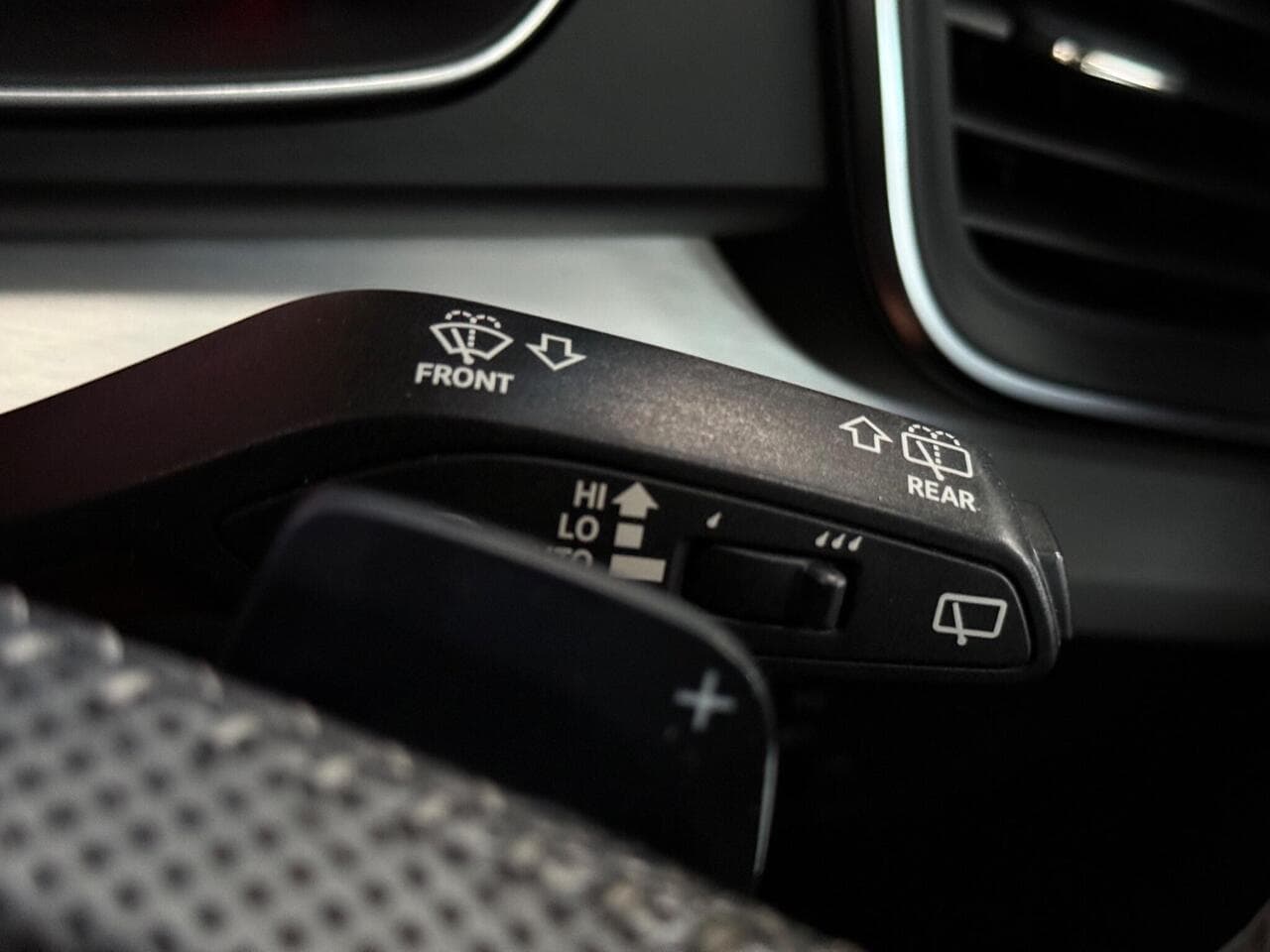 Audi Q5 thumbnail Misc Controls