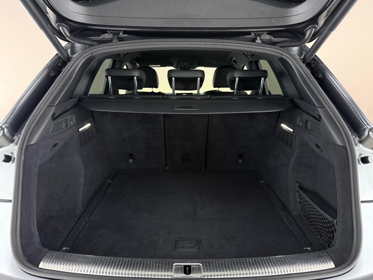 Audi Q5 thumbnail Boot