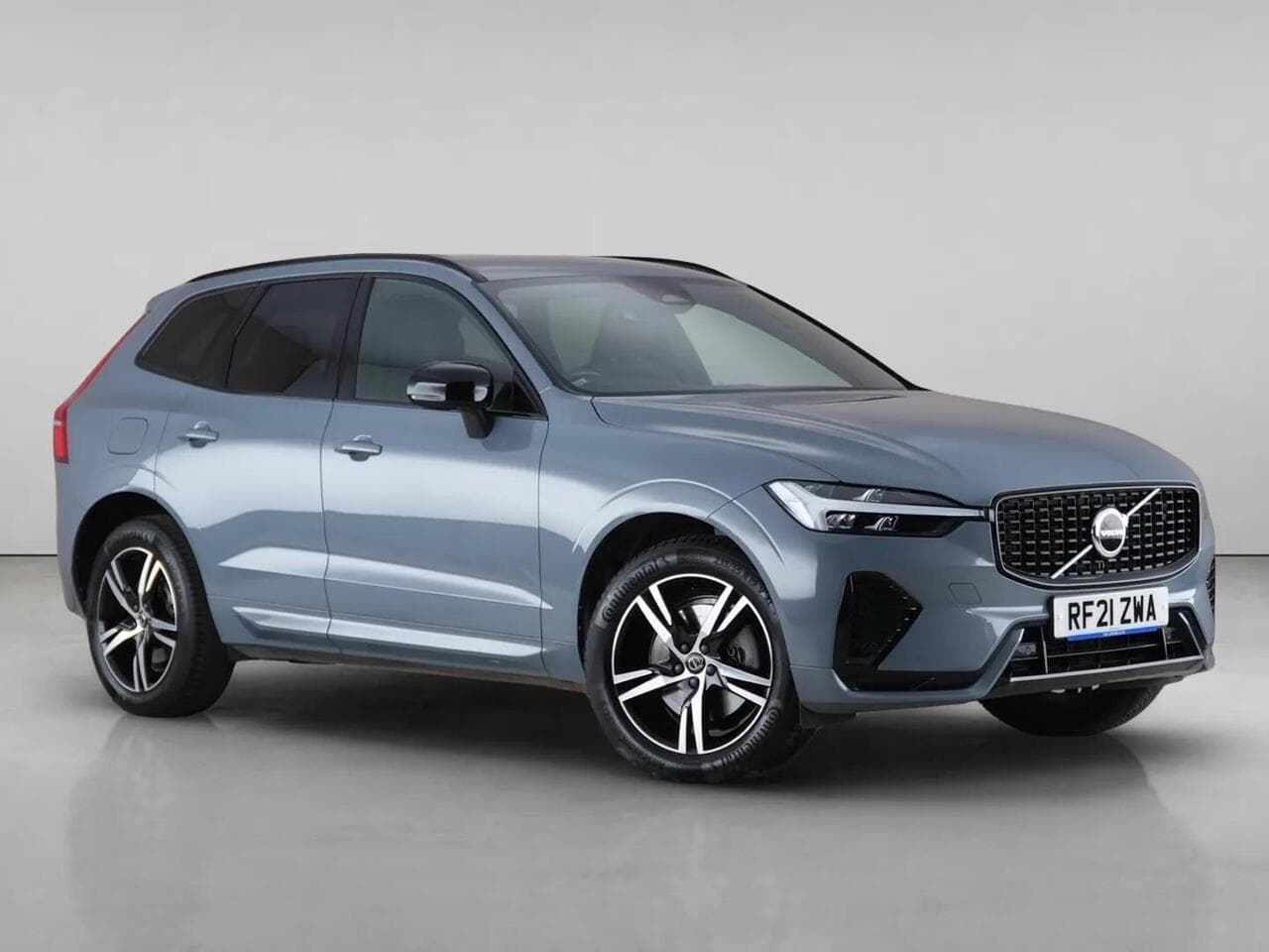 Volvo XC60 - Volvo XC60 2.0 B4 MHEV R-Design Auto AWD Euro 6 (s/s) 5dr