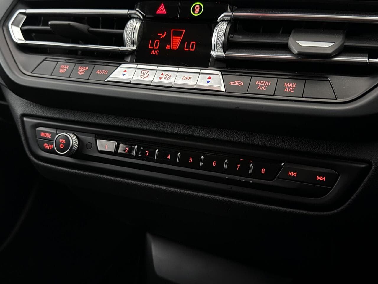 BMW 1 Series thumbnail Infotainment System