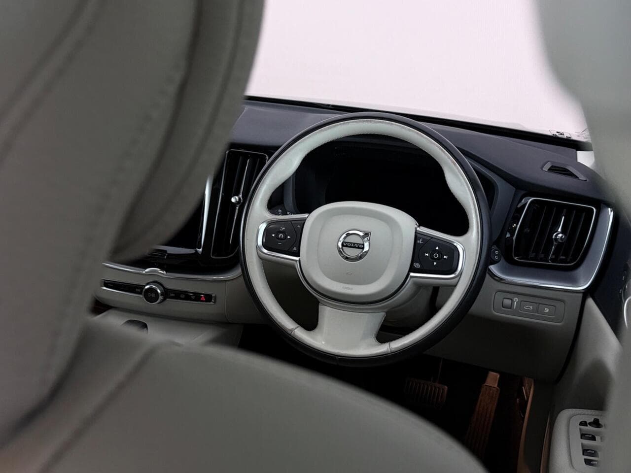Volvo XC60 thumbnail Inconclusive
