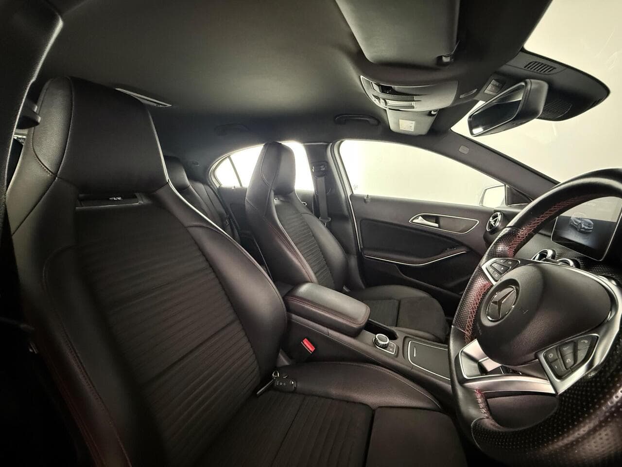 Mercedes-Benz A Class thumbnail Seat Driver