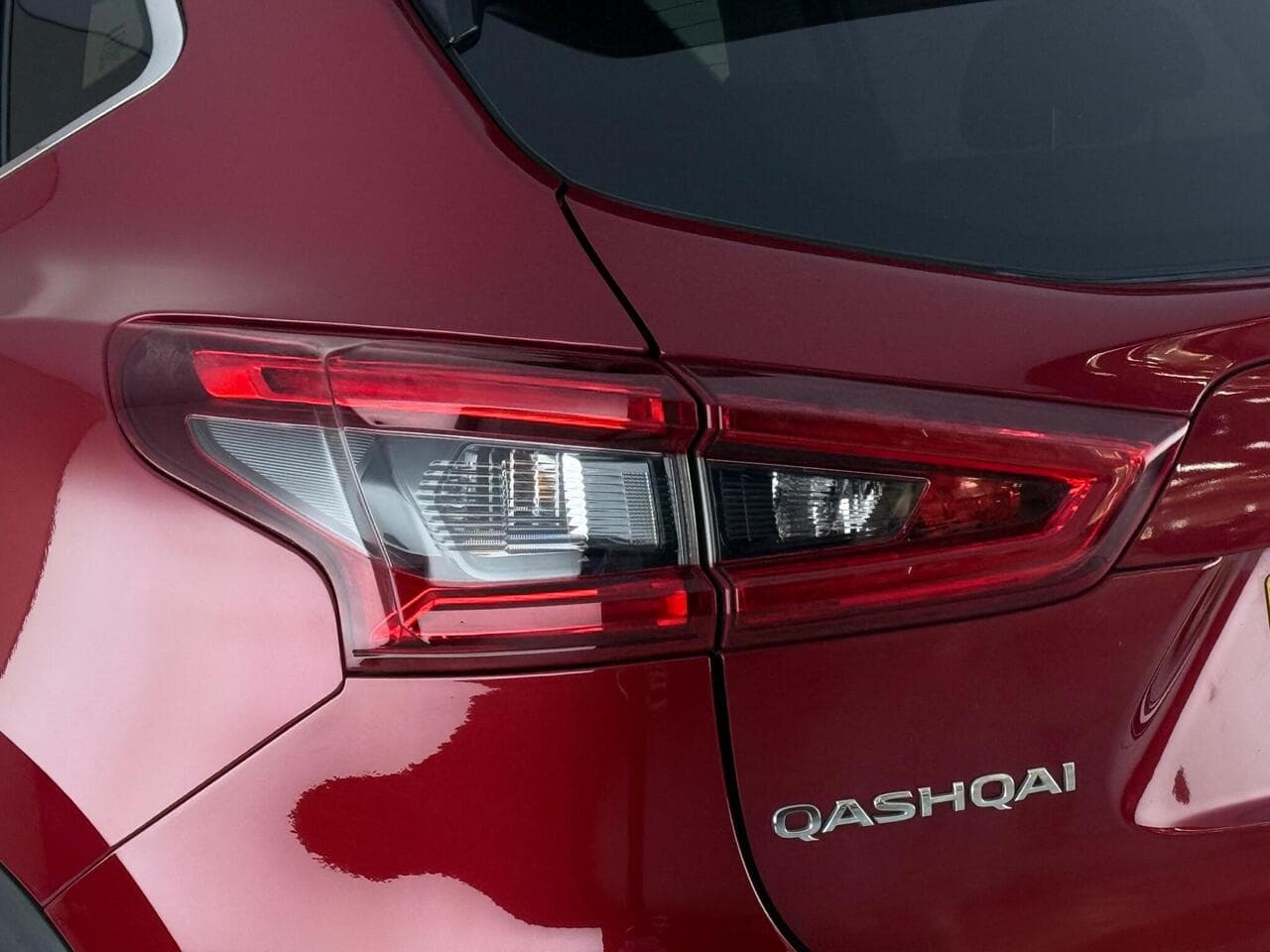 Nissan Qashqai thumbnail Lights Front