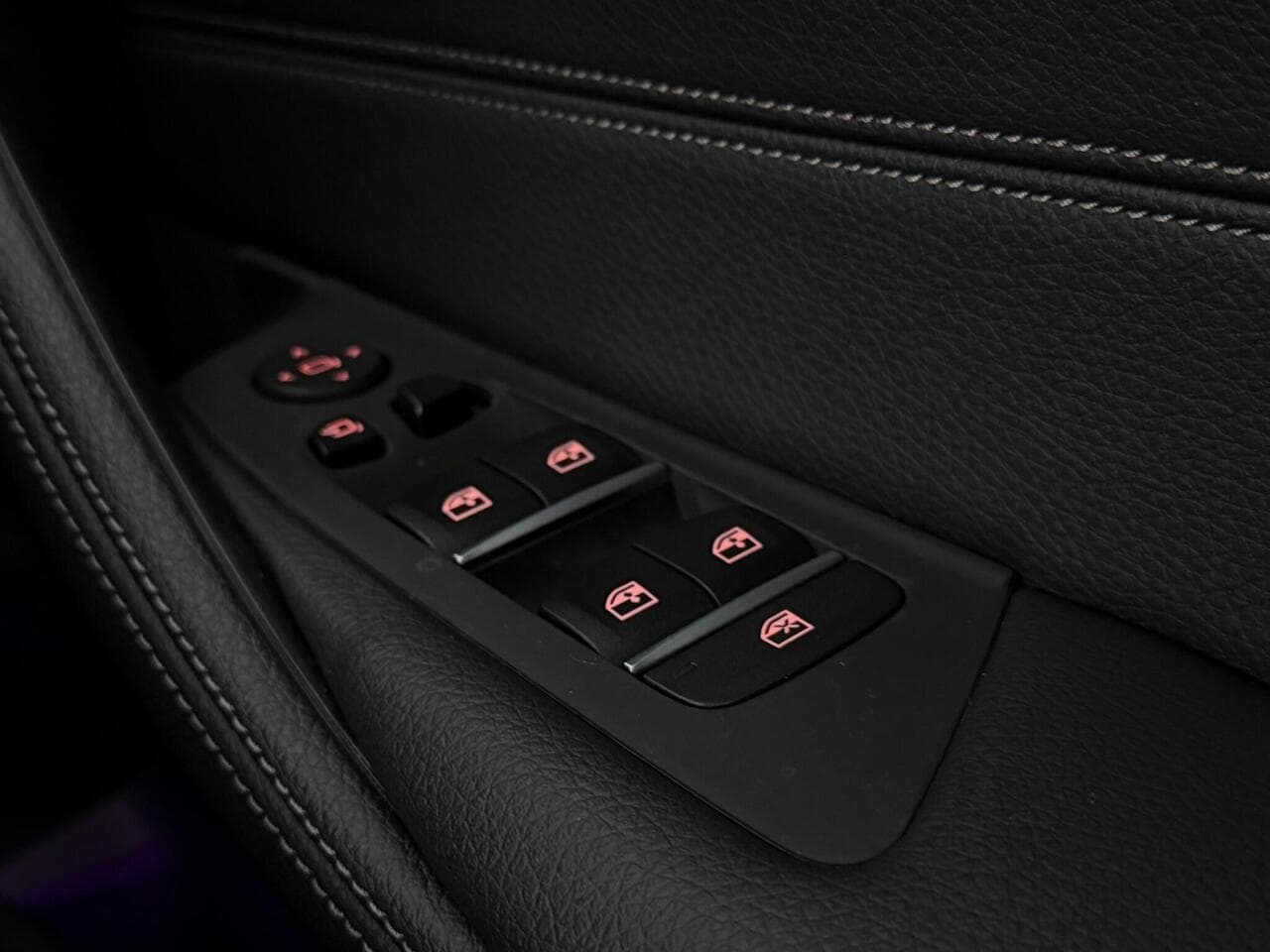 BMW 5 Series thumbnail Misc Controls