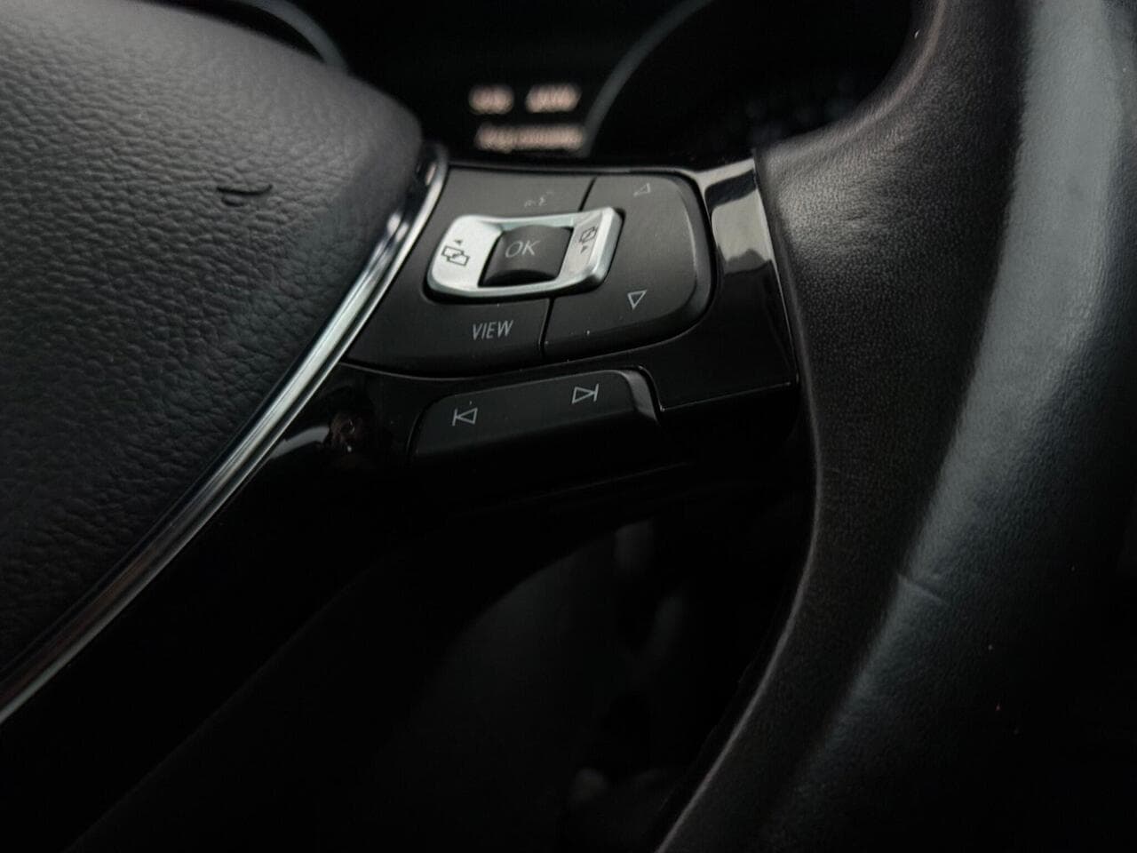 Volkswagen Tiguan thumbnail Misc Controls