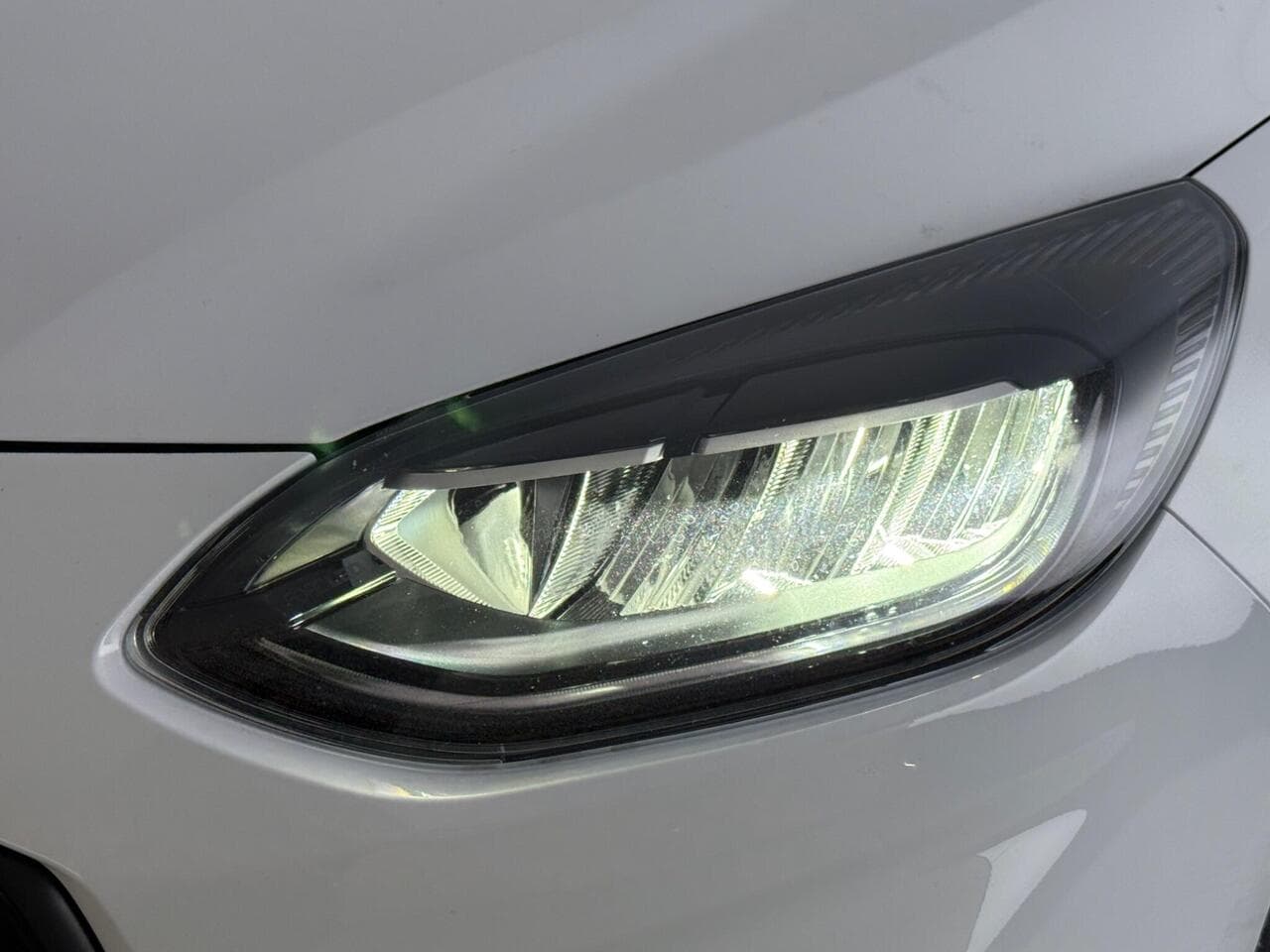 Ford Fiesta thumbnail Lights Front