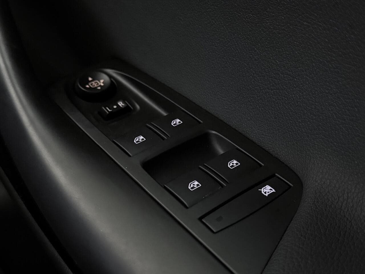 Vauxhall Astra thumbnail Misc Controls