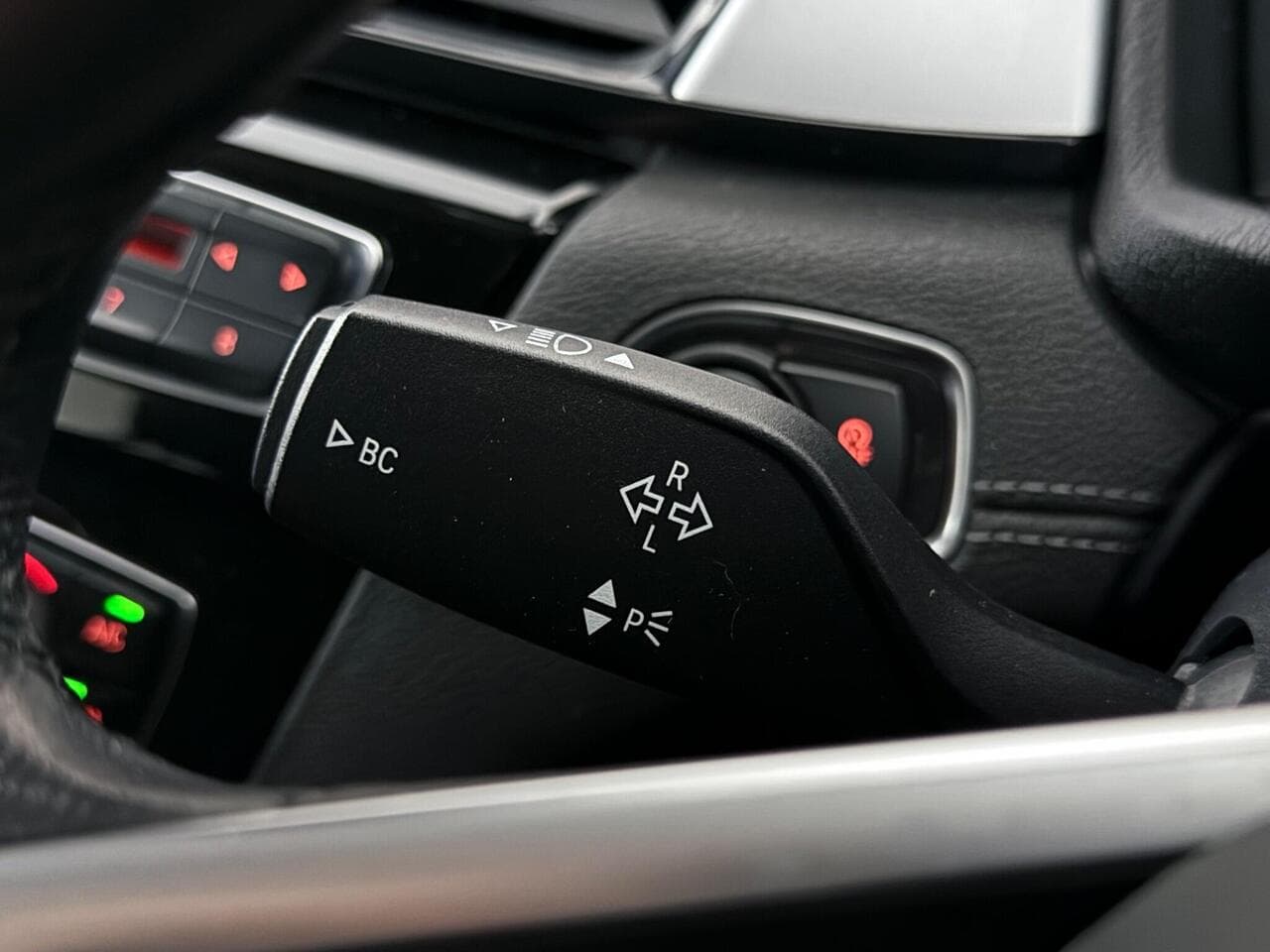 BMW X2 thumbnail Misc Controls
