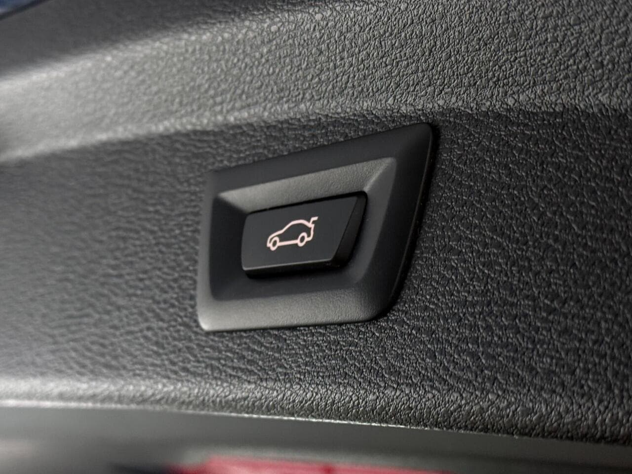 BMW X2 thumbnail Misc Controls