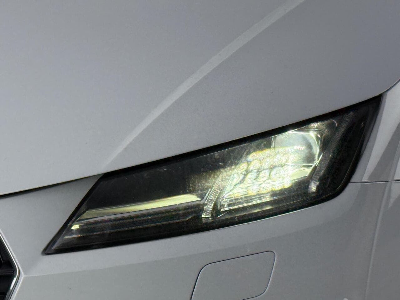 Audi TT thumbnail Lights Front