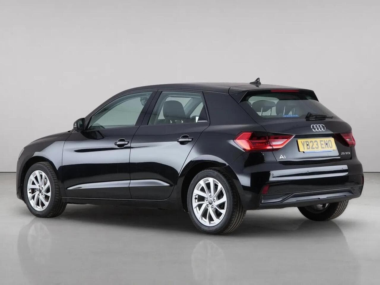 Audi A1 thumbnail Rear Left