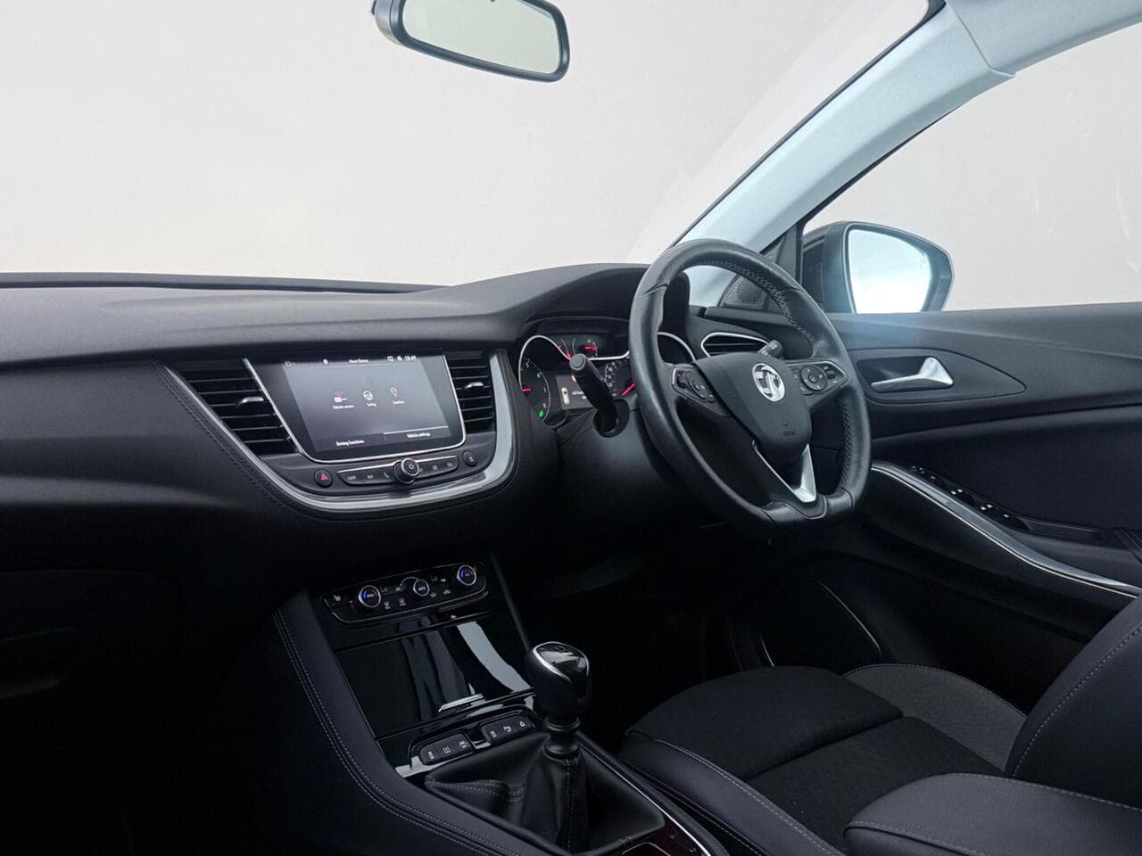 Vauxhall Grandland X thumbnail Interior Front