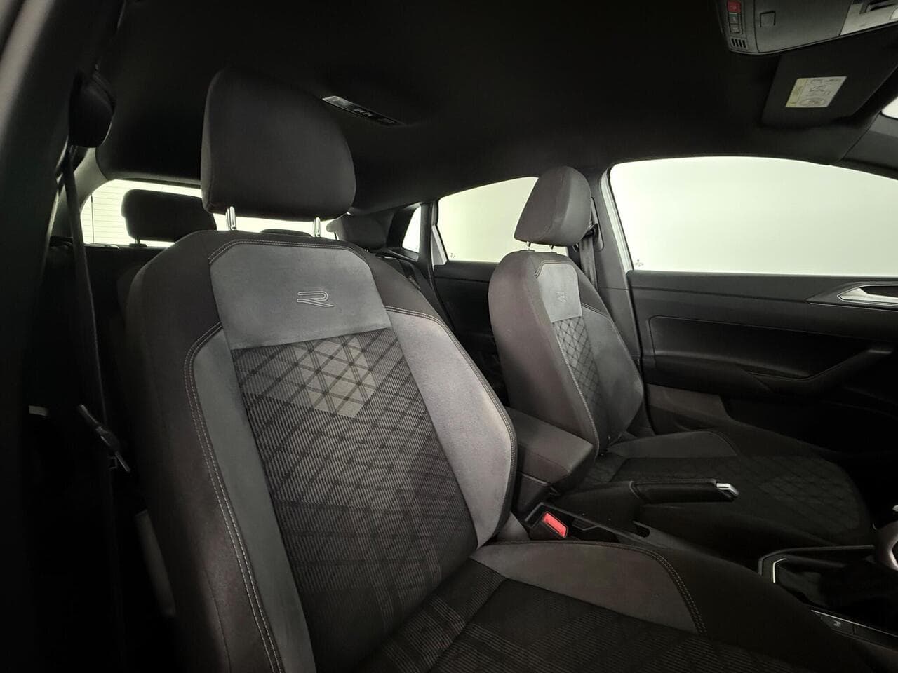 Volkswagen Polo thumbnail Seat Driver