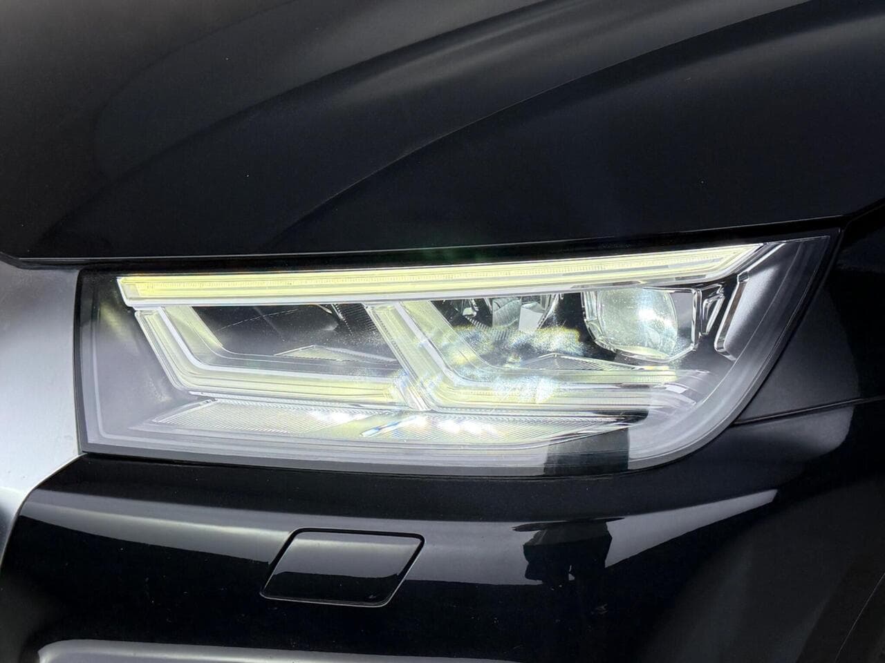 Audi Q5 thumbnail Lights Front