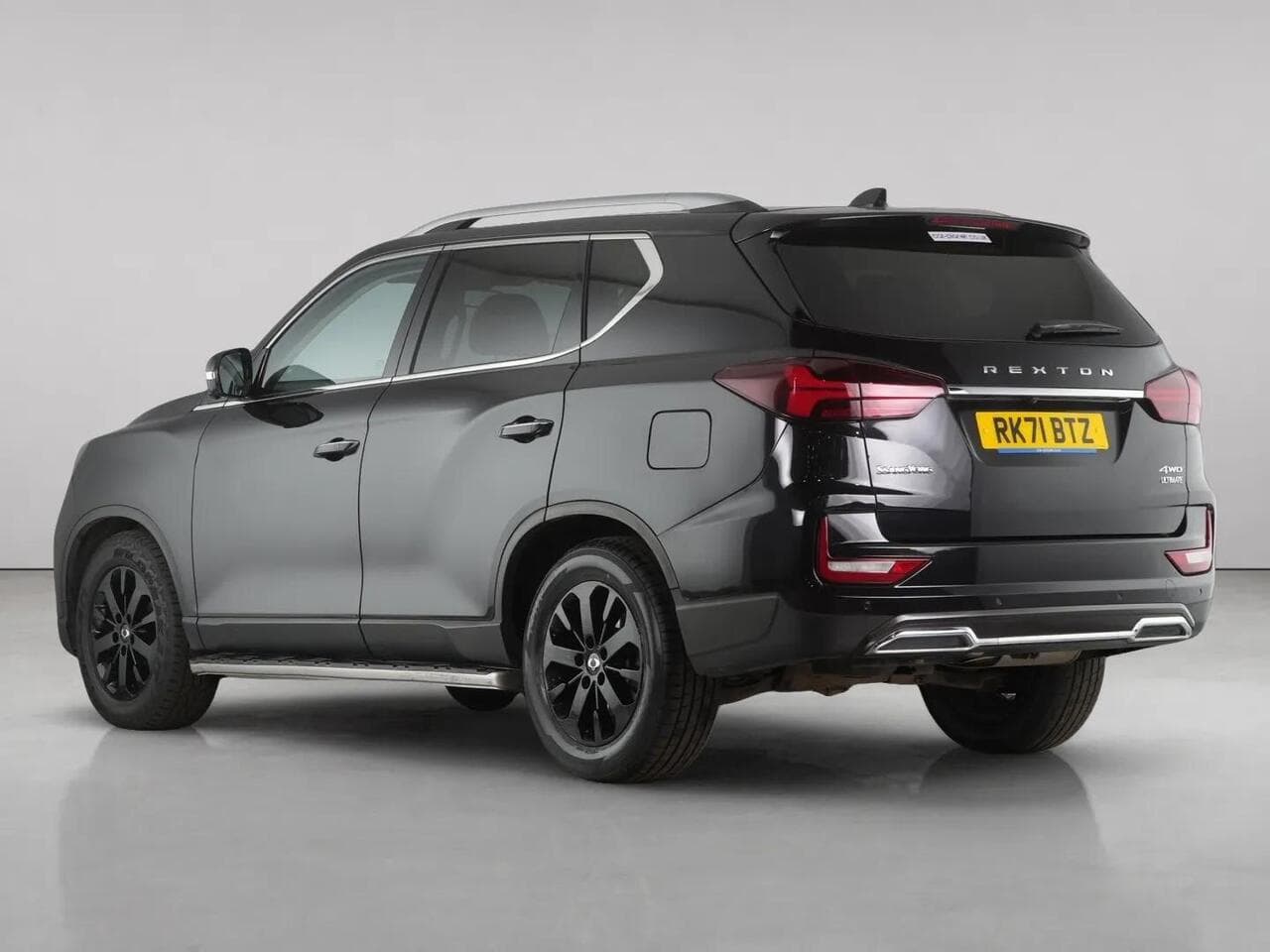 SsangYong Rexton thumbnail Rear Left