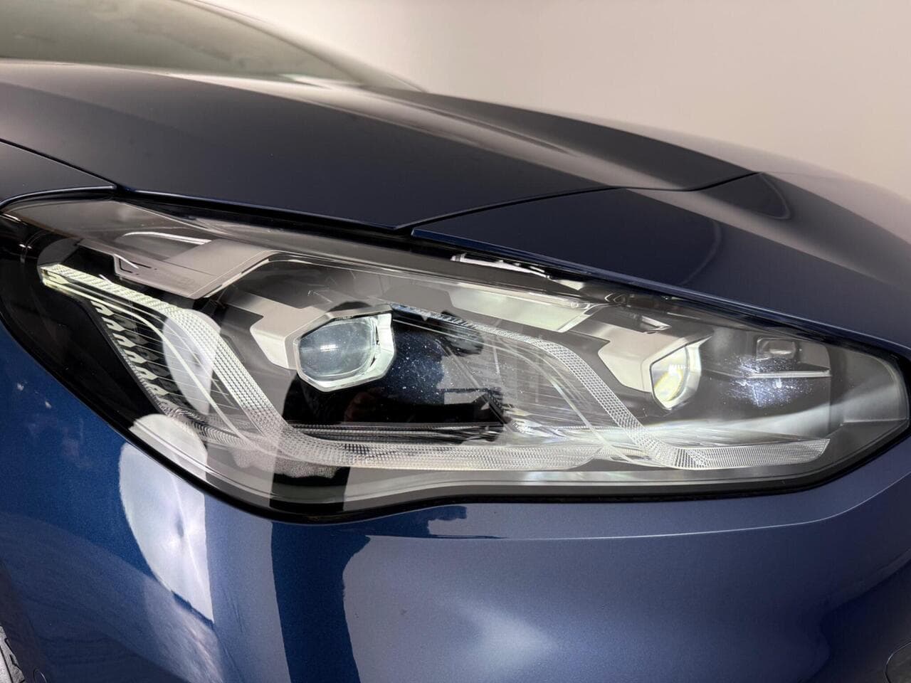 BMW 2 Series Active Tourer thumbnail Lights Front