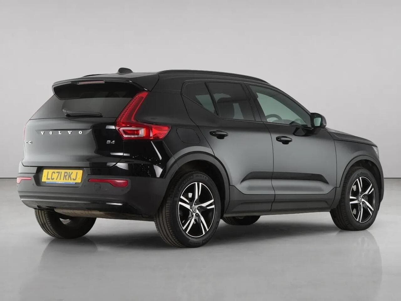 Volvo XC40 thumbnail Rear Right