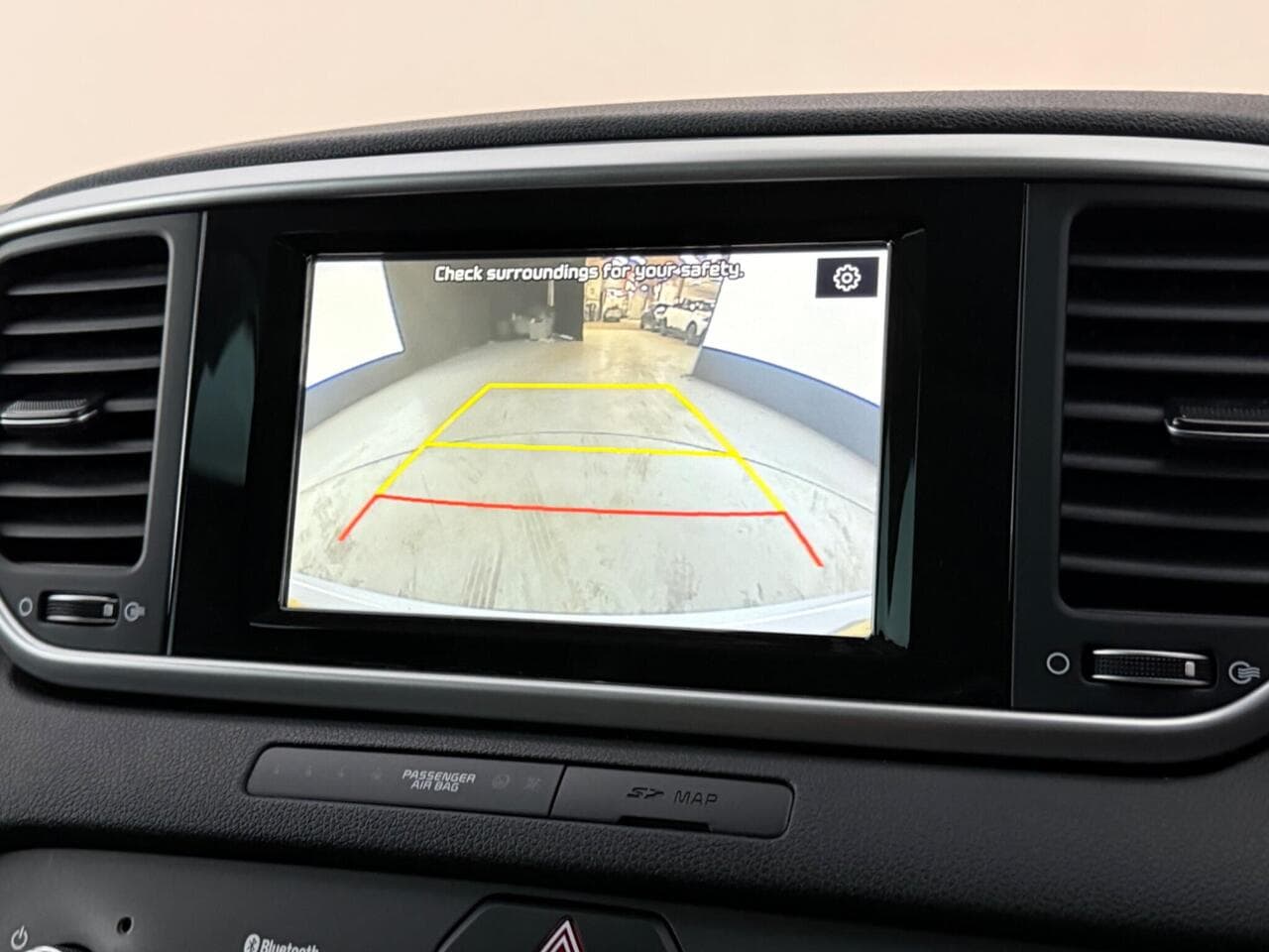 Kia Sportage thumbnail Infotainment System