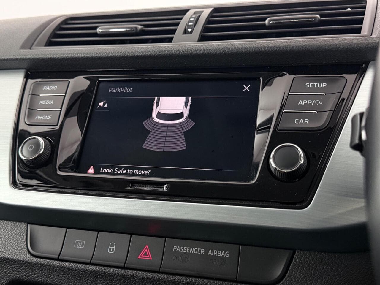 Skoda Fabia thumbnail Infotainment System