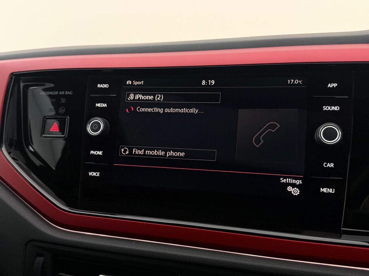 Volkswagen Polo thumbnail Infotainment System